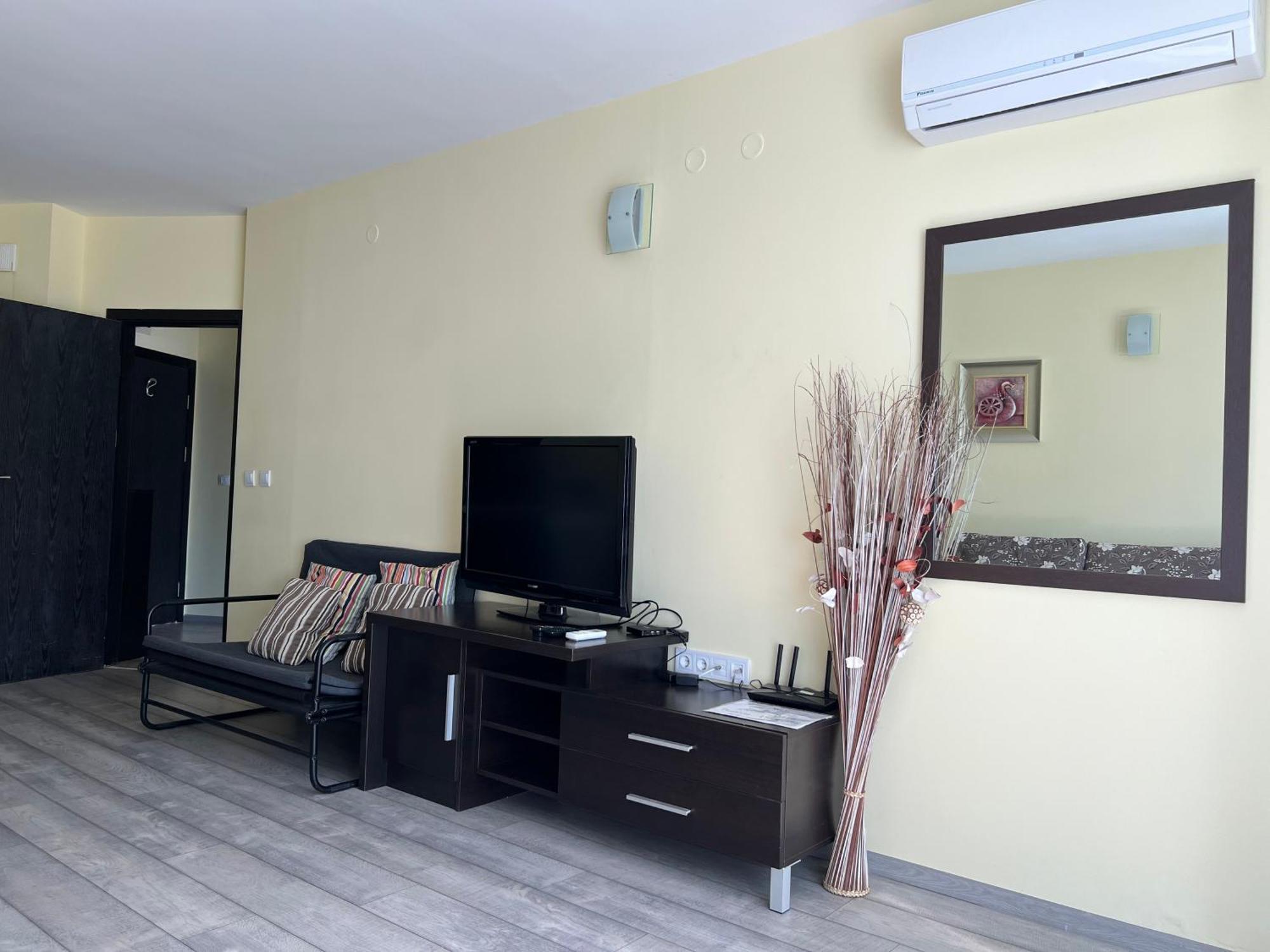 Apartment With Terrace In Spa Complex 부르가스 외부 사진