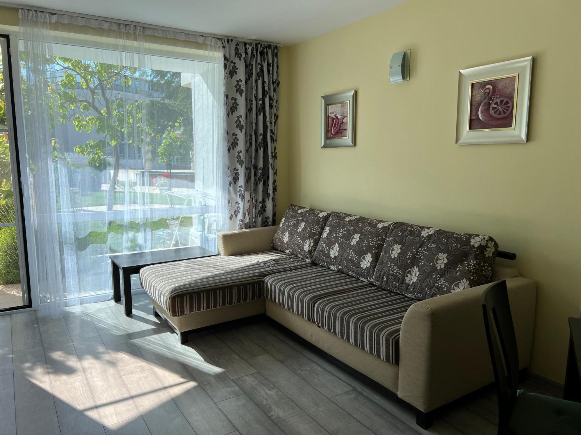 Apartment With Terrace In Spa Complex 부르가스 외부 사진