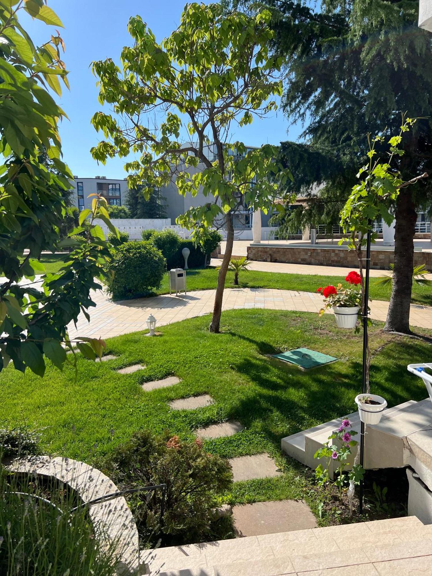 Apartment With Terrace In Spa Complex 부르가스 외부 사진