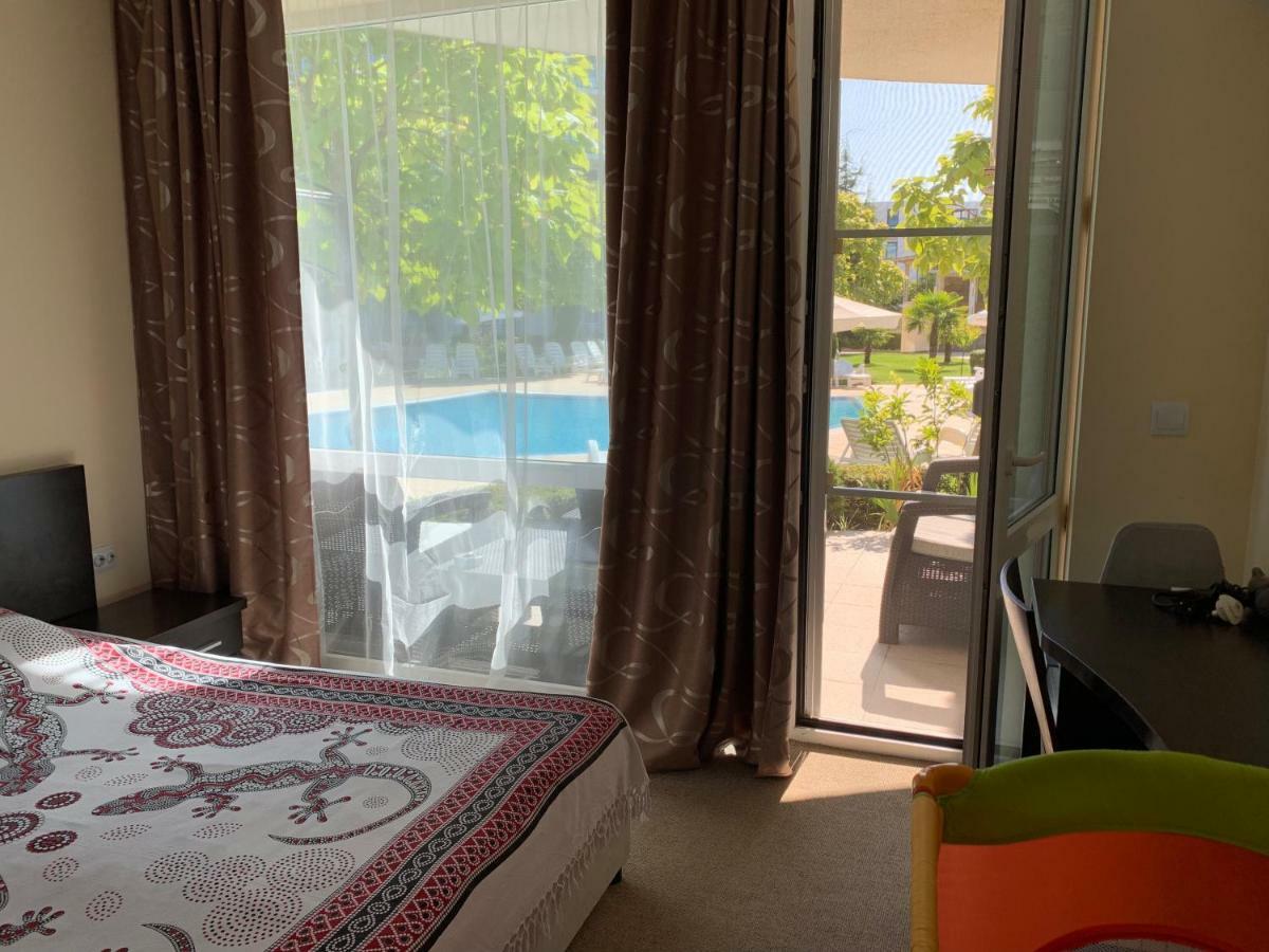 Apartment With Terrace In Spa Complex 부르가스 외부 사진